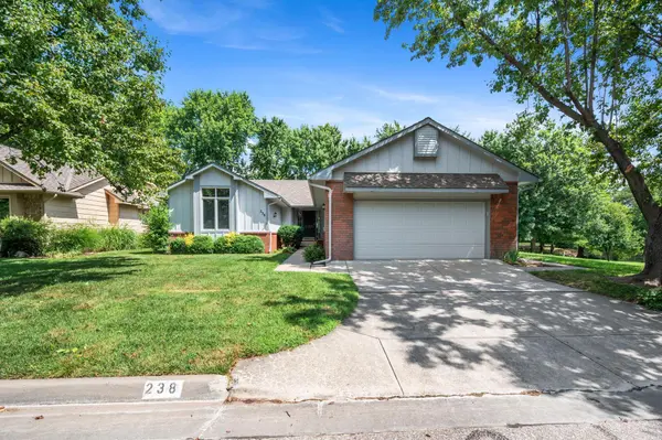 238 N Mesa St, Wichita, KS 67212