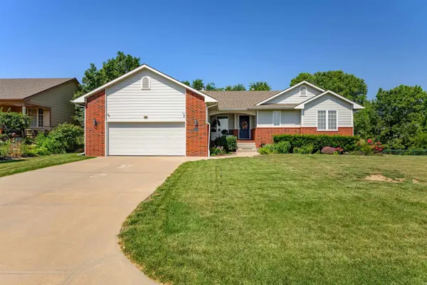 1525 S Shiloh St, Wichita, KS 67207