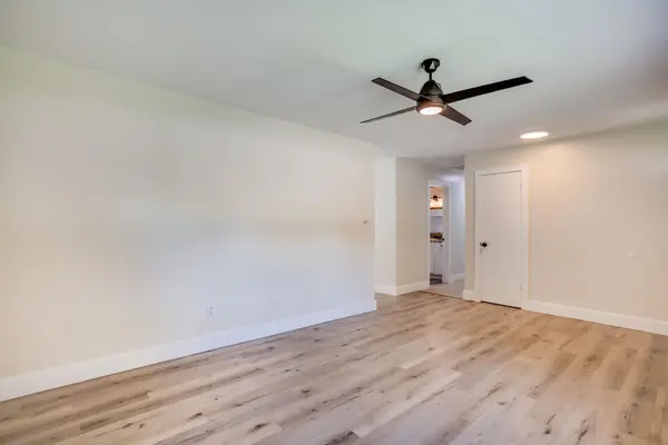 10826 Wilmer, Mulvane, KS 67110
