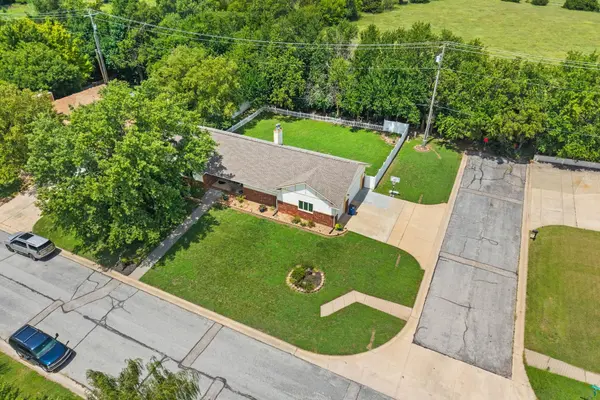 15330 E Castle St, Wichita, KS 67230