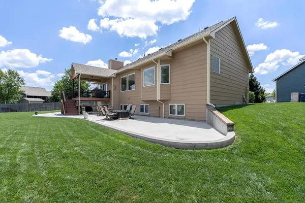 630 N Thoroughbred Ct, Wichita, KS 67235