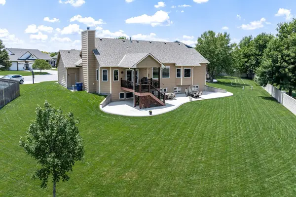 630 N Thoroughbred Ct, Wichita, KS 67235