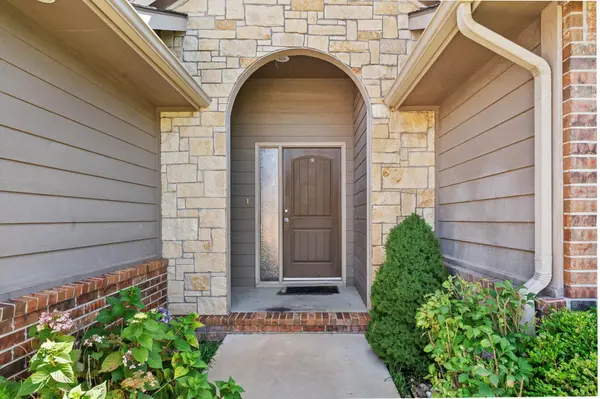 1314 S Horseback Ct, Wichita, KS 67230