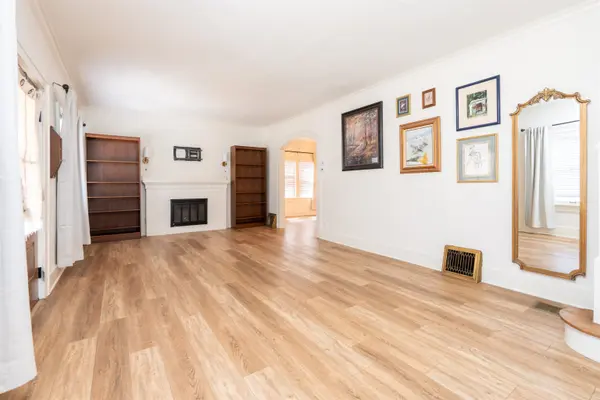 105 N Terrace Dr, Wichita, KS 67208