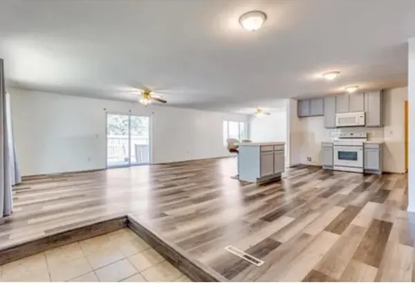 244 S Lochinvar St, Wichita, KS 67207