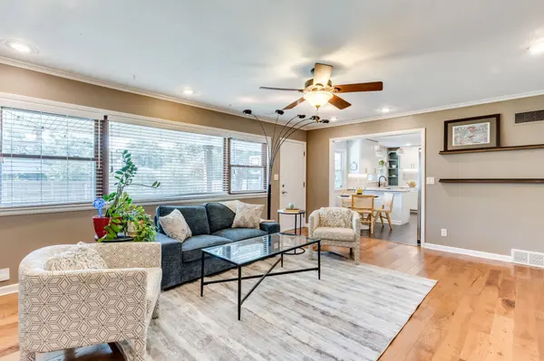 6301 Peach Tree Ln, Wichita, KS 67218