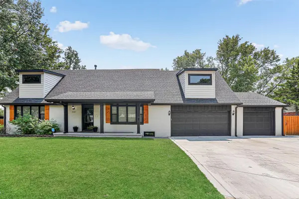 8121 E Willowbrook Rd, Wichita, KS 67207