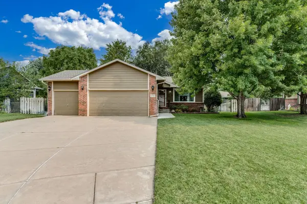 2726 N Parkridge Ct., Wichita, KS 67205-2088