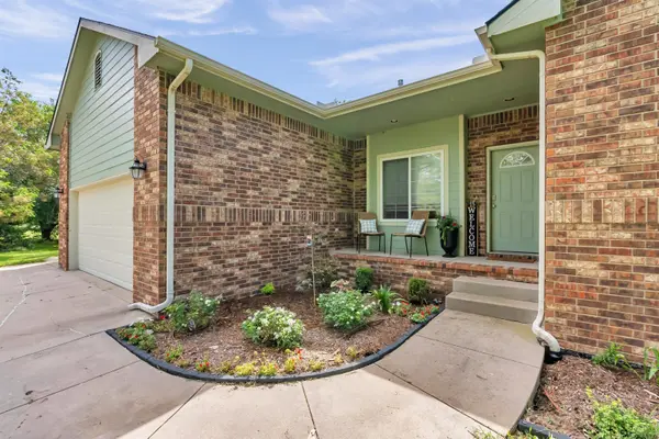 3838 S 154th St E, Wichita, KS 67232
