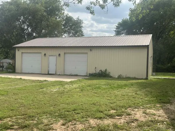 407 N Magnolia St, Attica, KS 67009