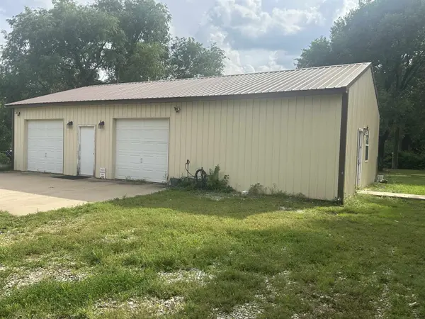 407 N Magnolia St, Attica, KS 67009