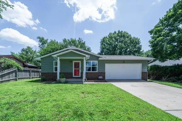 142 N Jane St,  Haysville,  KS 67060