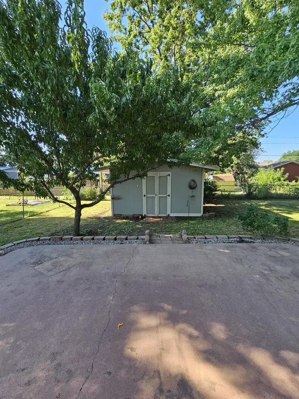 1727 W 5th, El Dorado, KS 67042