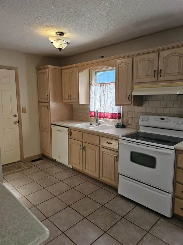 1727 W 5th, El Dorado, KS 67042