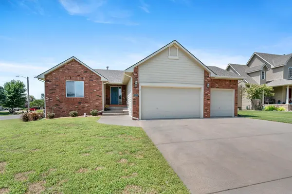 3101 Country Lane Ct,  Augusta,  KS 67010