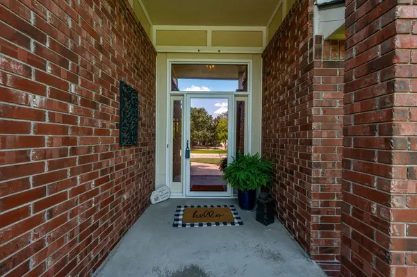 2713 N Plumthicket St, Wichita, KS 67226