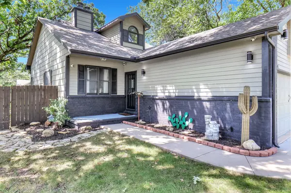 501 N Sagebrush St, Wichita, KS 67230