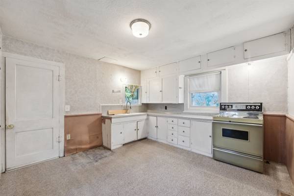 1657 S Gold St, Wichita, KS 67213