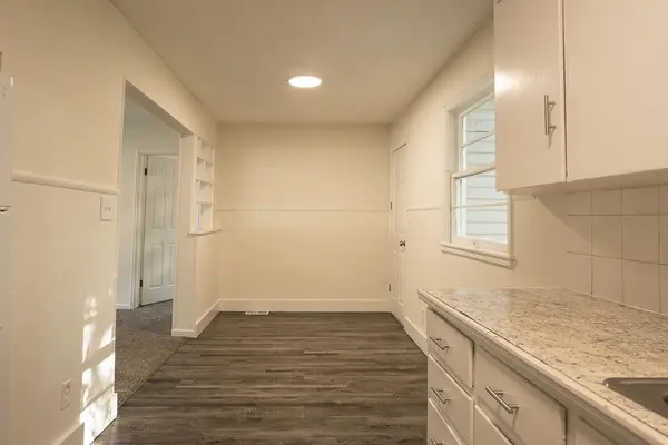 1921 S Vine St, Wichita, KS 67213