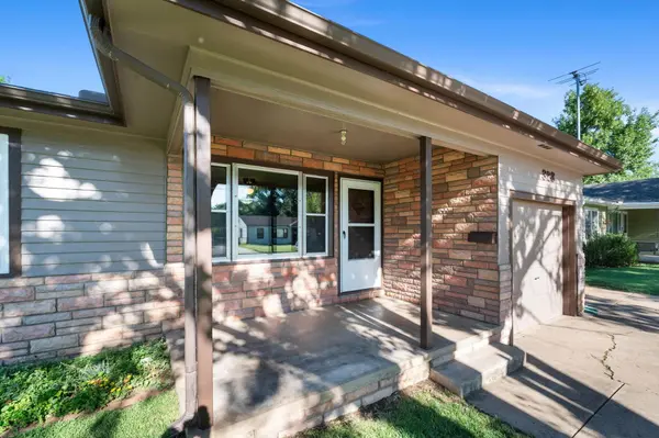323 S Hungerford Ave, Haysville, KS 67060
