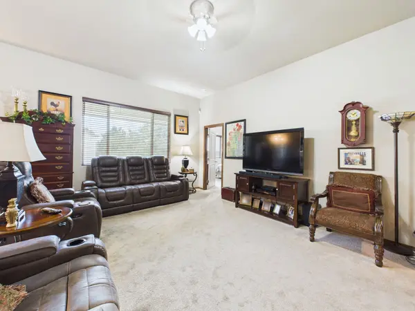 406 S Nineiron Ct, Wichita, KS 67235