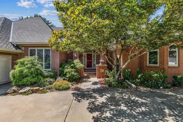 9207 E Killarney, Wichita, KS 67206
