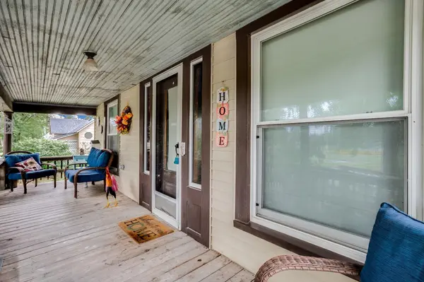 219 S Locust St, Whitewater, KS 67154