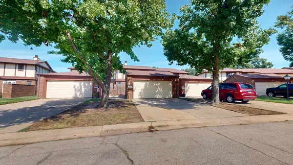 8930 W Suncrest #602, Wichita, KS 67212