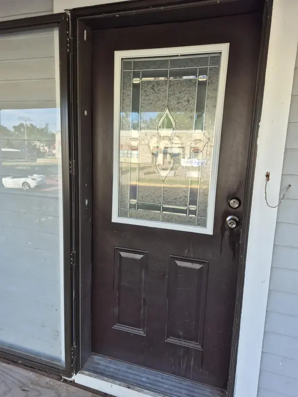 609 S B ST, Arkansas City, KS 67005-3411