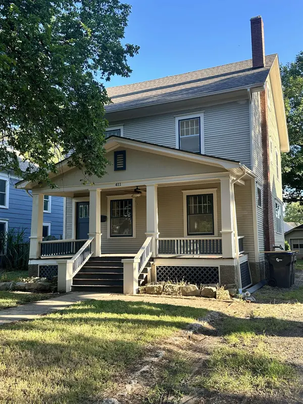 411 E 4th St, Newton, KS 67114