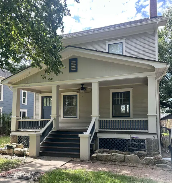411 E 4th St, Newton, KS 67114