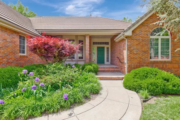 7 E Stonebridge Cir, Wichita, KS 67230