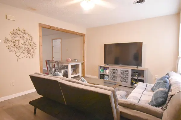 3336 & 3340 E Cessna Dr, Wichita, KS 67210