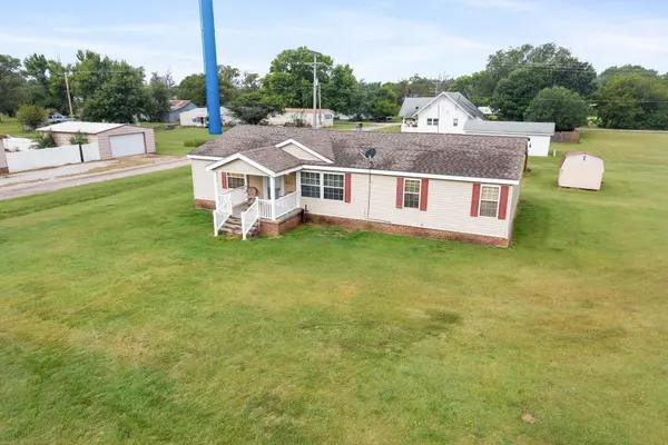 301 N Main, Spivey, KS 67142