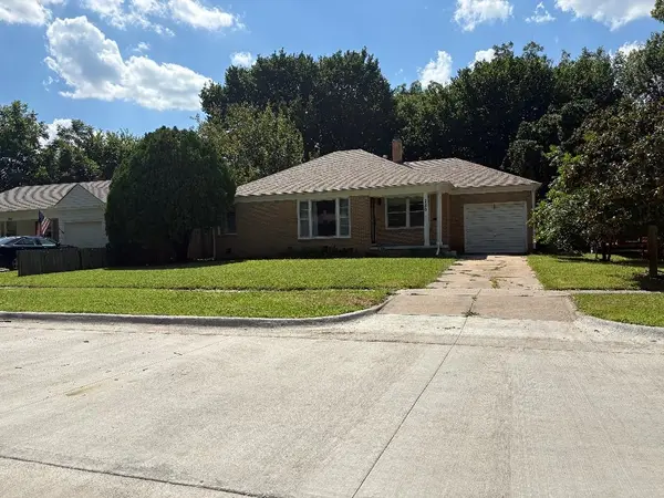 739 S Dellrose Ave, Wichita, KS 67218