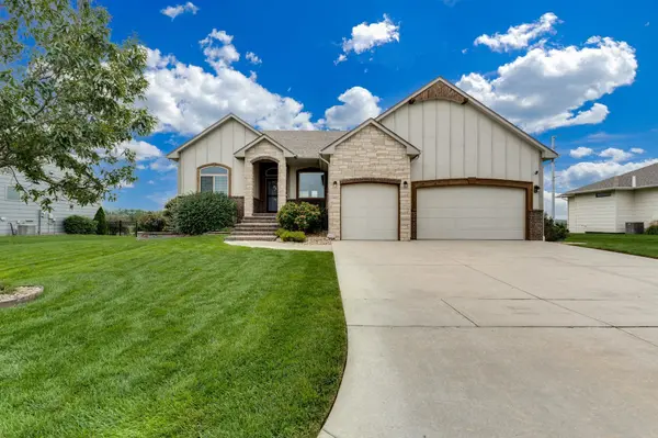 1411 N Blackstone Ct, Wichita, KS 67235-1419