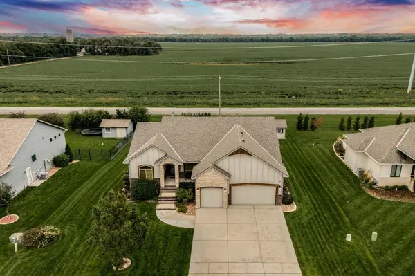 1411 N Blackstone Ct, Wichita, KS 67235-1419