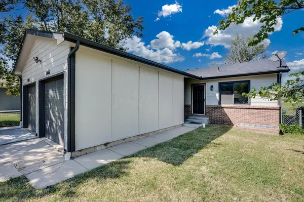1416 W Nottingham Cir, Wichita, KS 67204