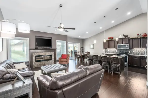 15704 E Morningside St, Wichita, KS 67230