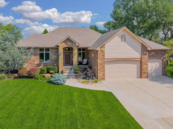 118 S Country View Ct, Wichita, KS 67235