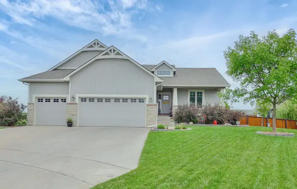 1240 N Countrywalk Ct,  Rose Hill,  KS 67133