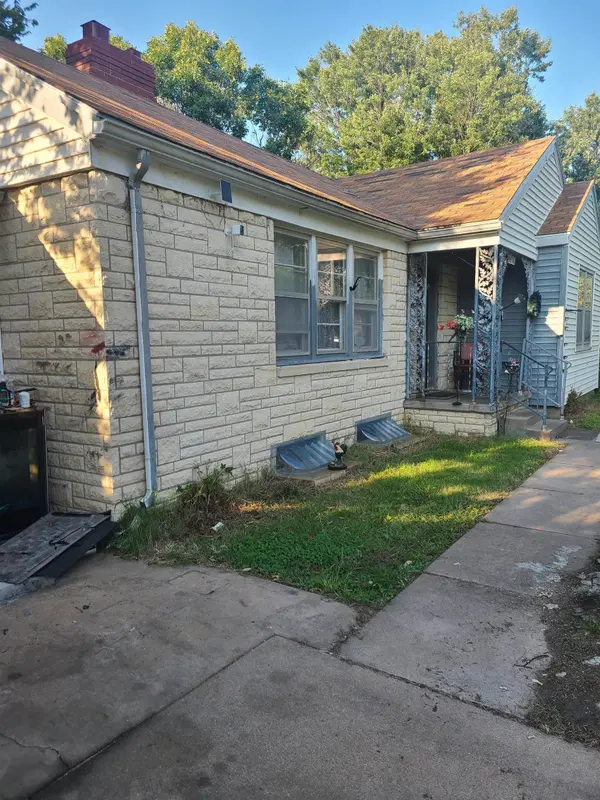 2756 E Rivera St, Wichita, KS 67211