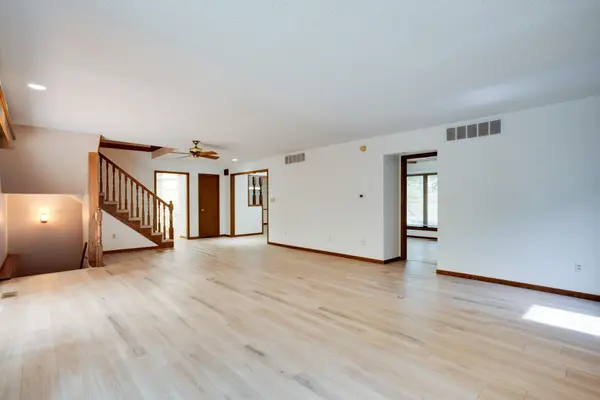 1401 N Dry Creek Dr, Derby, KS 67037