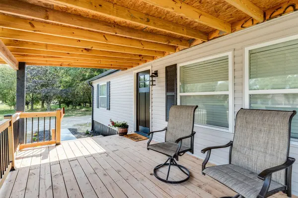 9735 S Laura St, Haysville, KS 67060