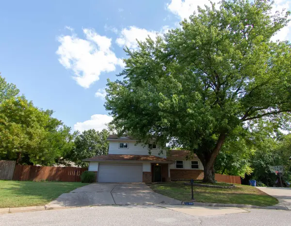 220 E park place Ct, Derby, KS 67037