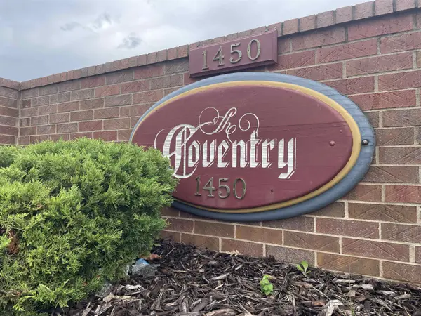 1450 S Webb Rd, Wichita, KS 67207