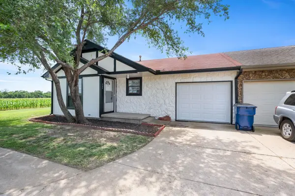 506 Plum Blue Cir, Benton, KS 67017