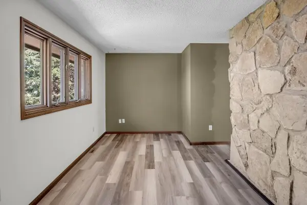 1024 S West Rd, Newton, KS 67114
