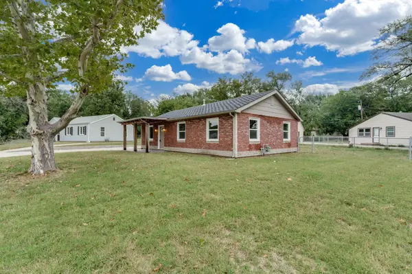 6444 N East Park View St, Park City, KS 67219