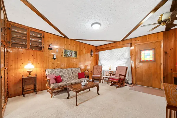 449 W 4th Street, Haysville, KS 67060